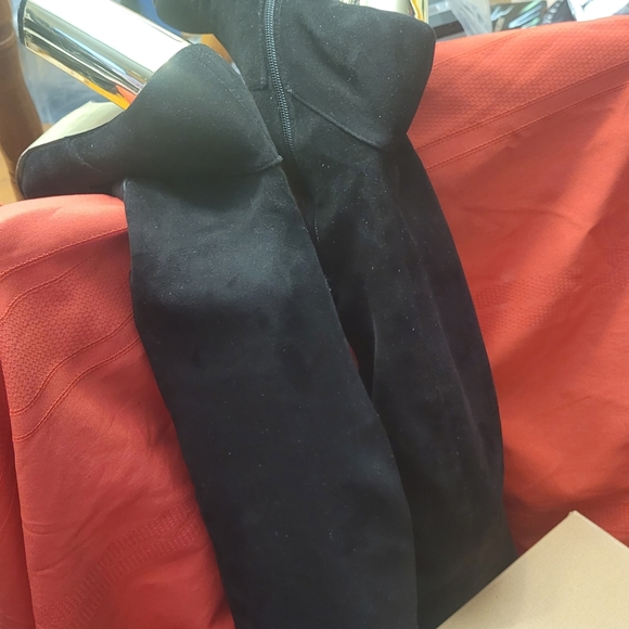 Fall suede boots - Picture 7 of 7